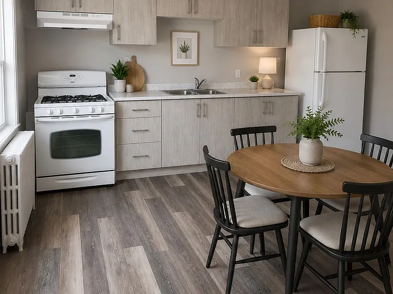 730 Simcoe St S #4 — Photo 4