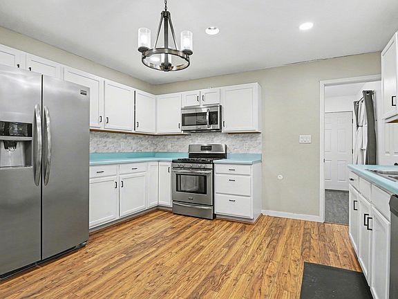 5th image of 3363 N Old Farm Rd W