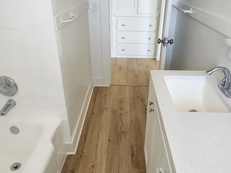 370-372 G St #370 — Photo 10
