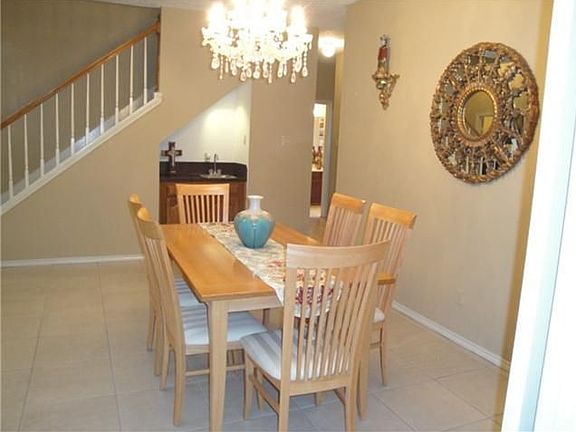 3rd image of 1414 Garden Park Dr