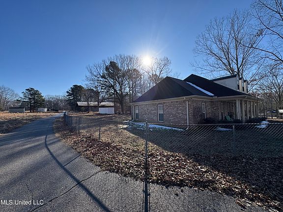 2nd image of 778 Steele Rd