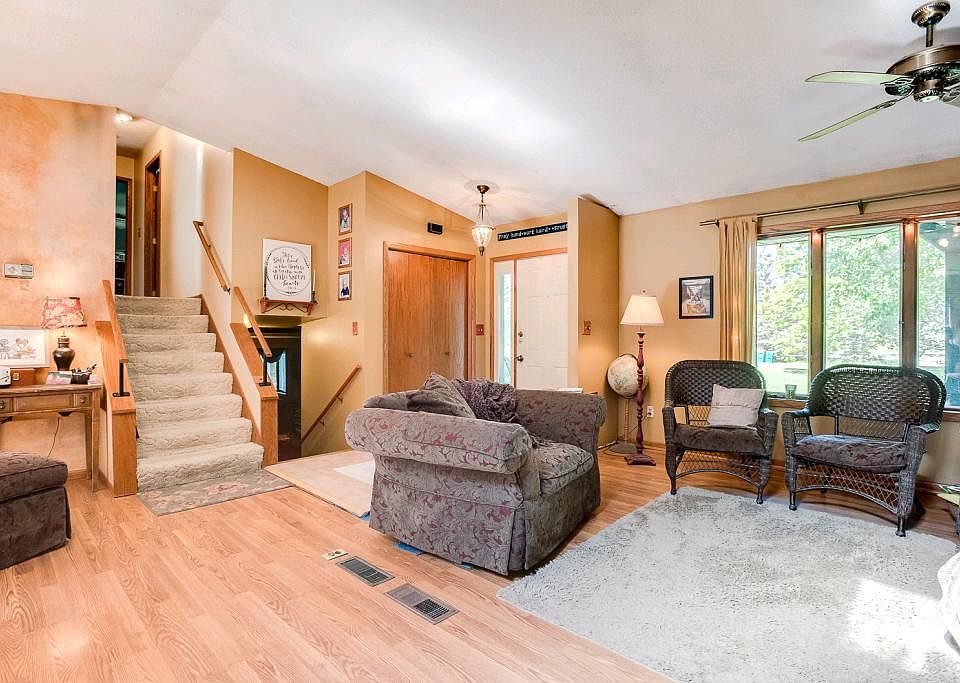 1st image of 8393 Marylane Ave N