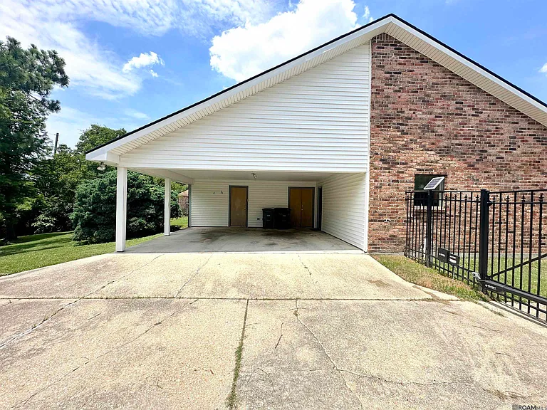 9786 Kinglet Dr — Photo 15