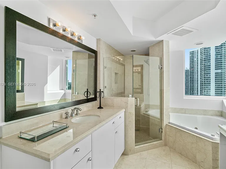 19400 Turnberry Way #1731 — Photo 20