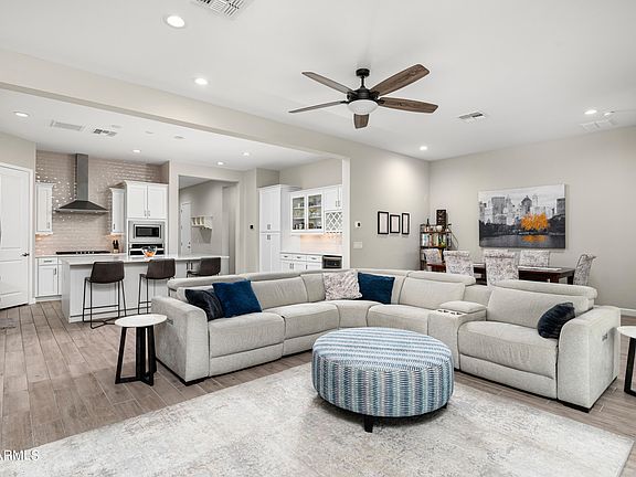 5th image of 2045 E Questa Drive