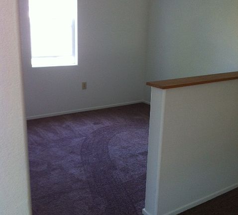 2nd image of 915-915 S Bel Aire Dr