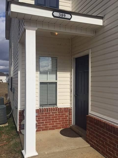1st image of 389 Kirkcauldy Dr