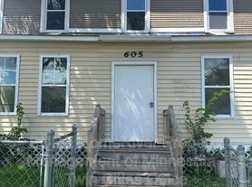 605 Van Buren Ave
