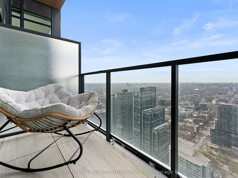 1 Concord Cityplace Way #Penthouse 7001 — Photo 28