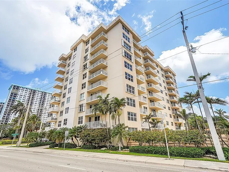 1401 S Ocean Dr #502 — Photo 2