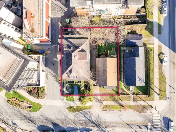 160 E 10th St #164, North Vancouver, BC V7L 2C8