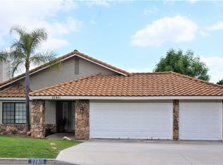22801 E San Joaquin Dr, Canyon Lake, CA 92587