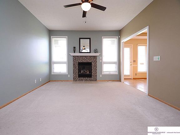 4th image of 16420 Audrey St