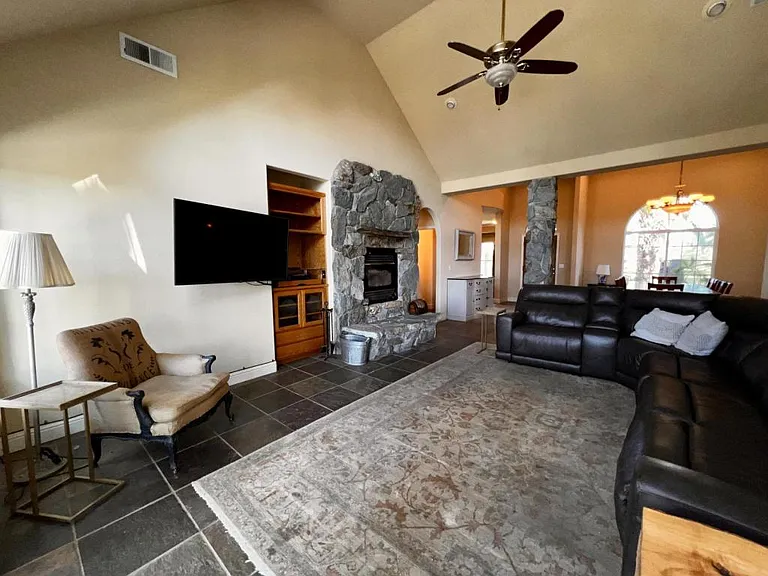 17363 S Henry Rd — Photo 5