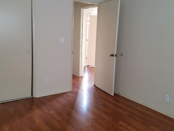 5th image of 741 S New Hampshire Ave APT 10