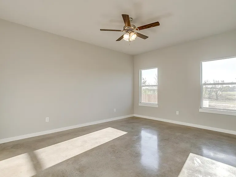 609 Mesquite Dr — Photo 18