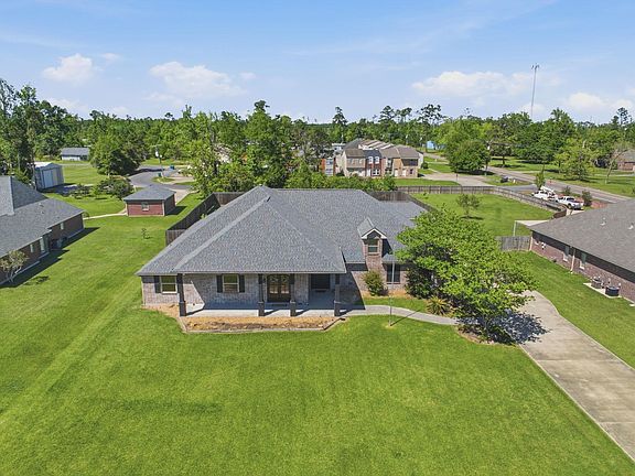 2nd image of 1630 Hollow Cove Ln