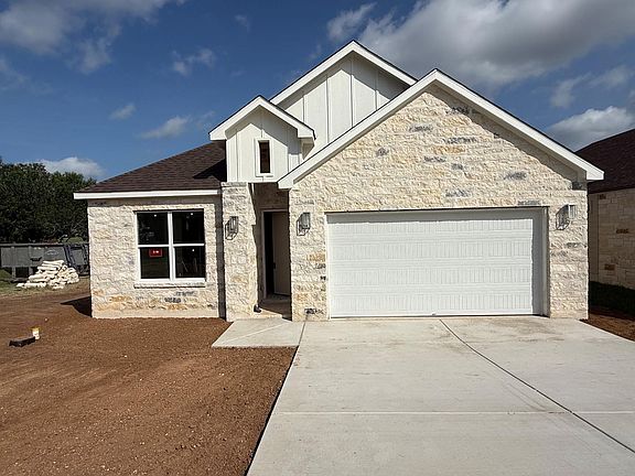 2nd image of 134 Pinehurst