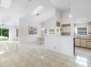 5423 Crystal Anne Dr, West Palm Beach, FL 33417