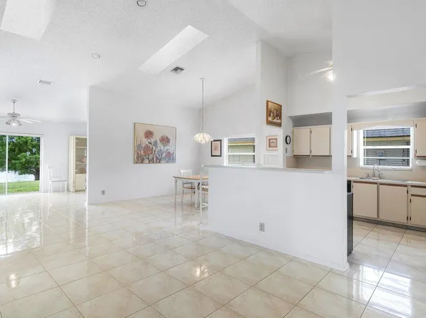 5423 Crystal Anne Drive, West Palm Beach, FL 33417