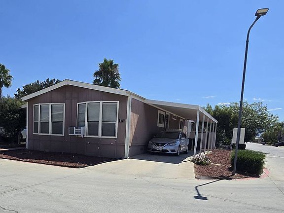 3rd image of 913 S Grand Ave Space 97