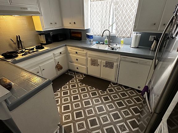 5th image of 1518 S Wooster St APT 1