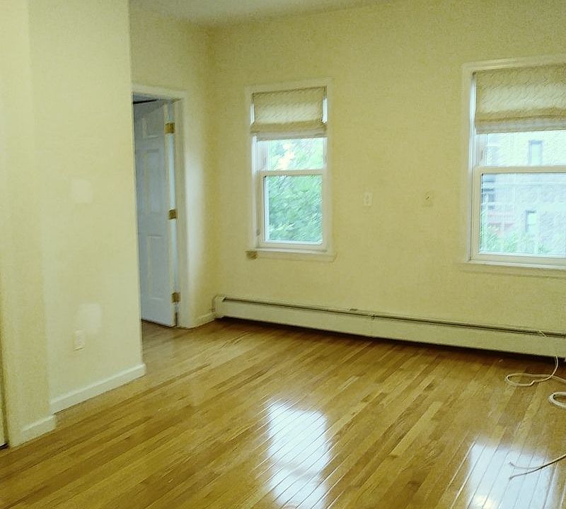 1st image of 2183 Steinway St #2