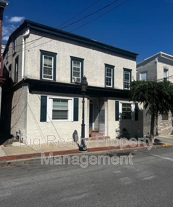 1st image of 29 N Main St APT 4A