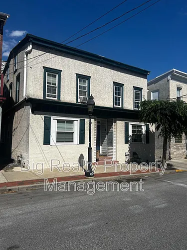 29 N Main St Photo 1