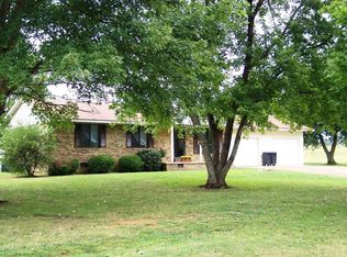 1284 Longsought Rd, Wildersville, TN 38388