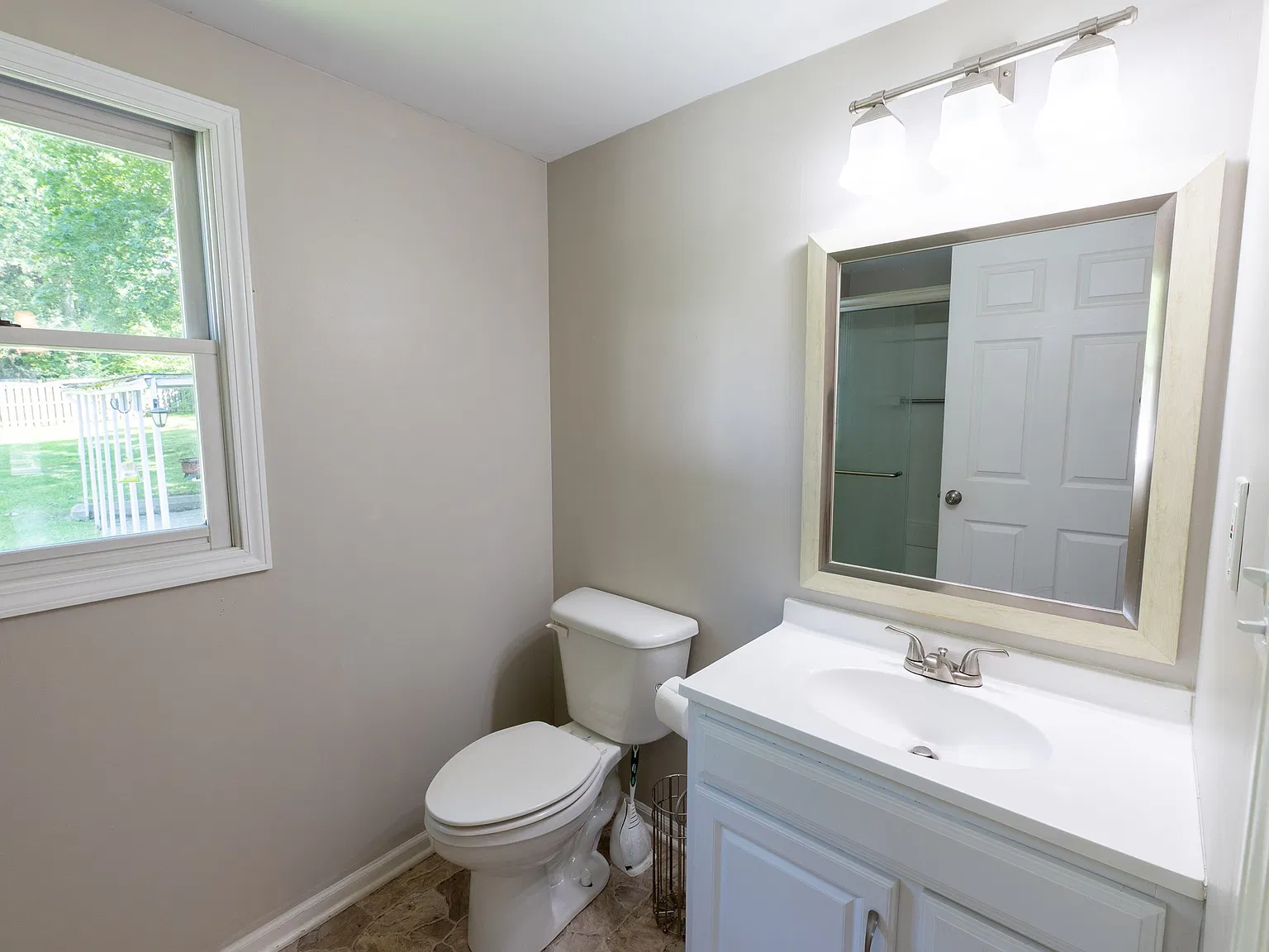 613 Vine St — Photo 4