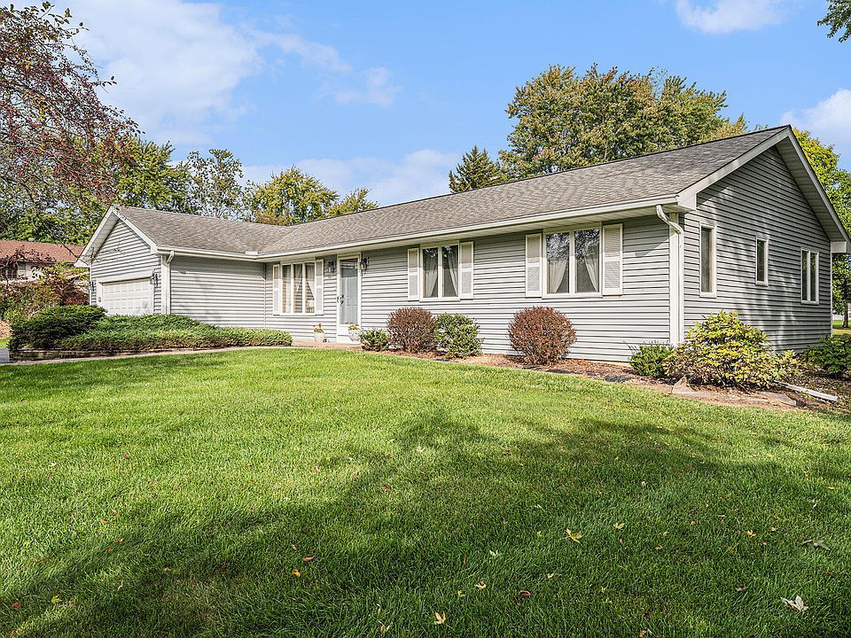 1st image of 3359 Blue Jay Dr