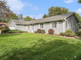 3359 Blue Jay Dr, Valparaiso, IN 46383