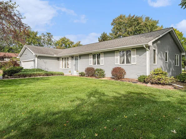 3359 Blue Jay Dr, Valparaiso, IN 46383