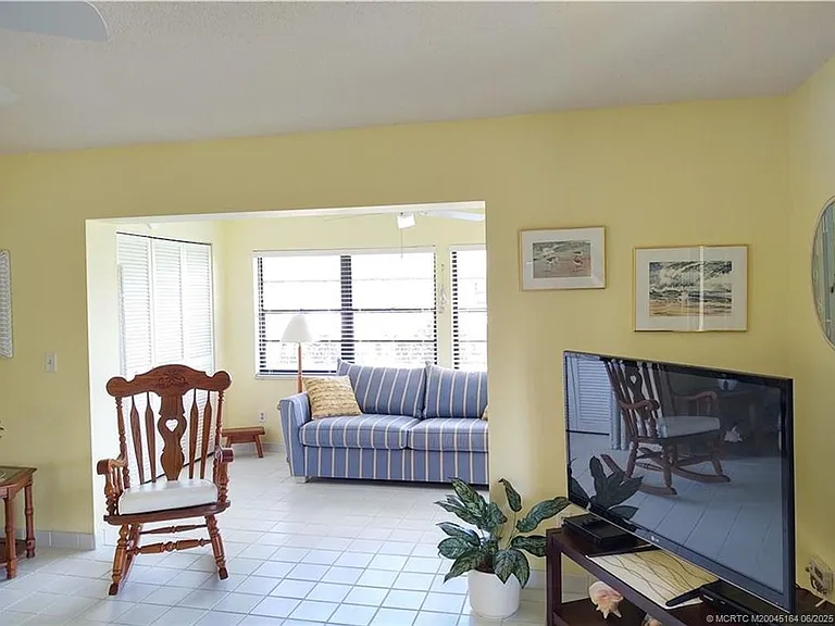 SE Sea Island Way — Photo 19