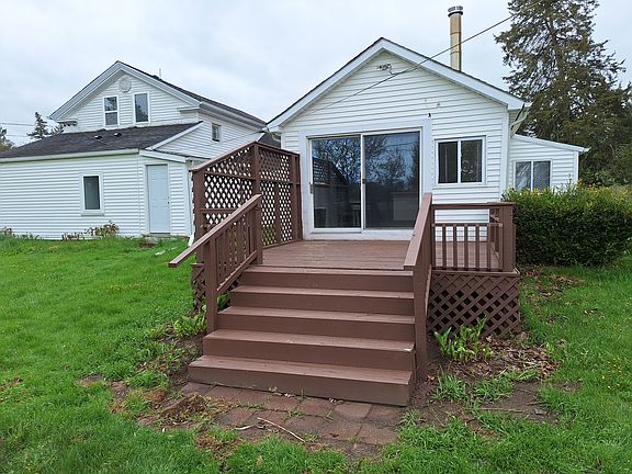 large deck outside kitchen
