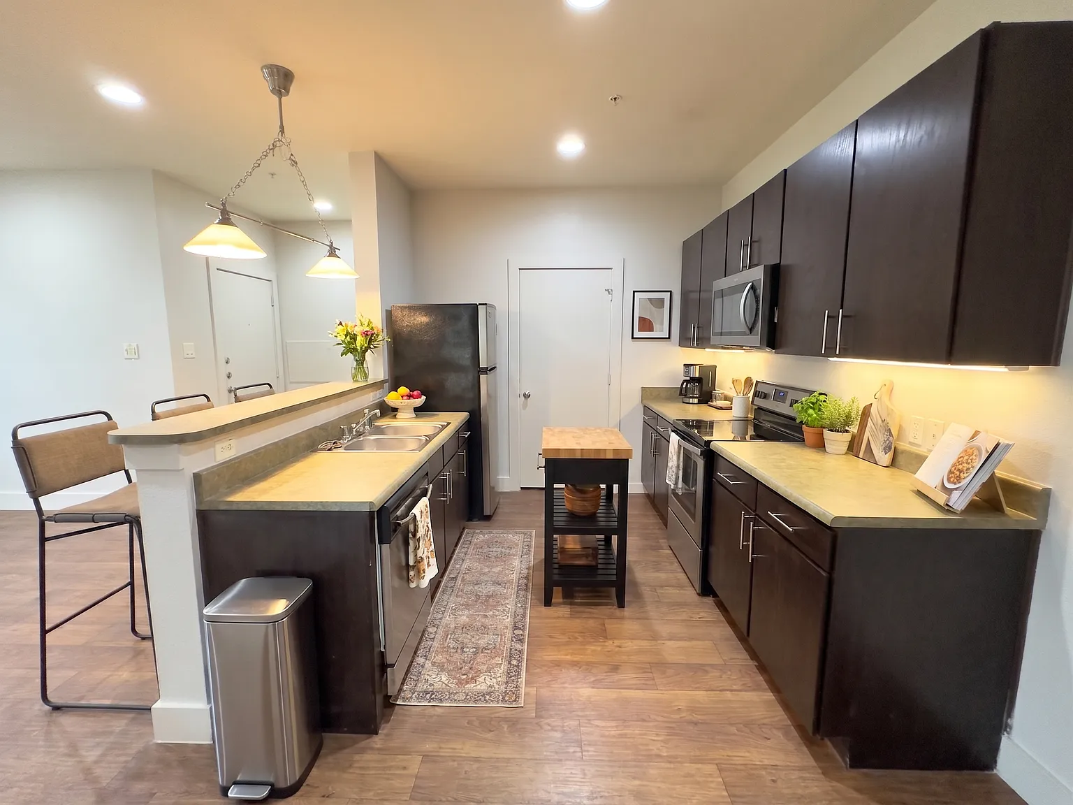2 bed, 1199 sqft, $950 — Photo 3