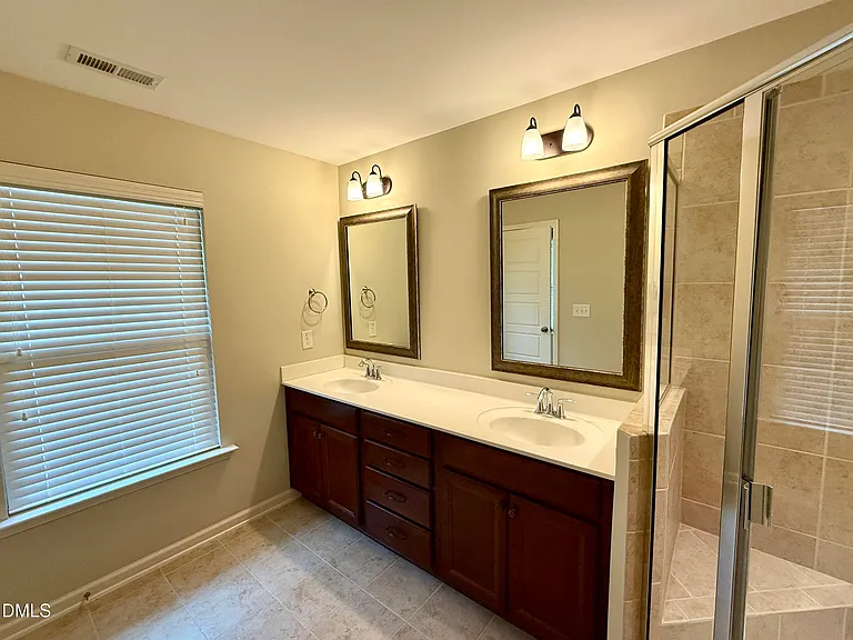 1008 Midtowne Way — Photo 13
