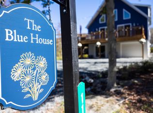 1874 Windemere Ln, Lake Ariel, PA 18436