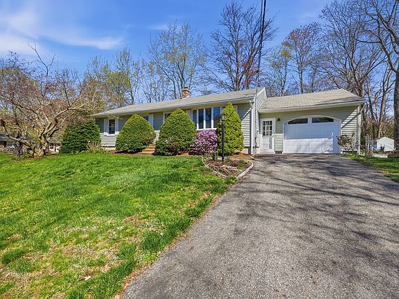 3rd image of 25 Heritage Ln