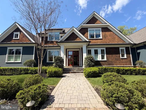 1674 Chain Bridge Rd, McLean, VA 22101