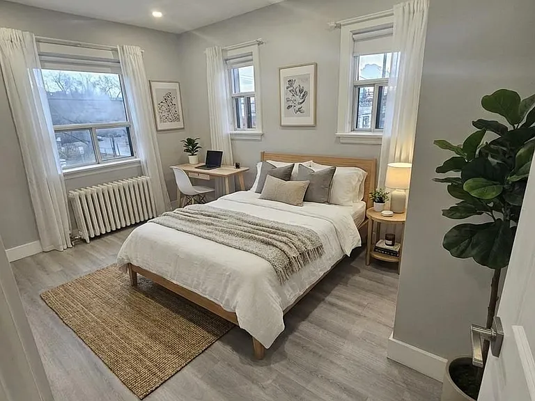 1566 Avenue Rd #201 — Photo 5