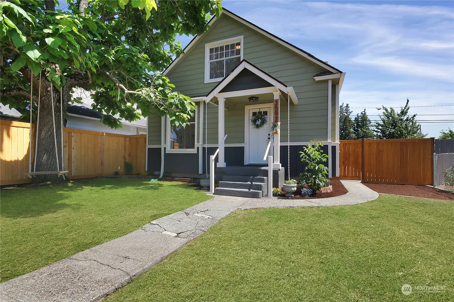 3597 E Howe Street photo 1