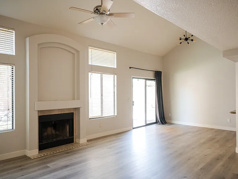 3980 E Graythorn St — Photo 60