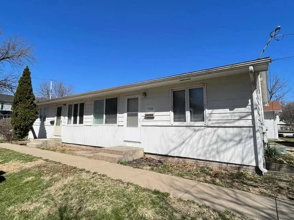 910 Hudson Ave, Iowa City, IA 52246