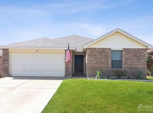 1412 Castle Ridge Rd, Fort Worth, TX 76140
