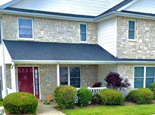 1269 S Cobble Creek Cir, Bloomington, IN 47401