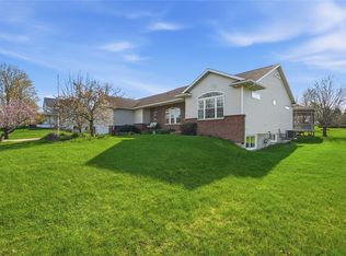 6500 White Gate Ct, Marion, IA 52302
