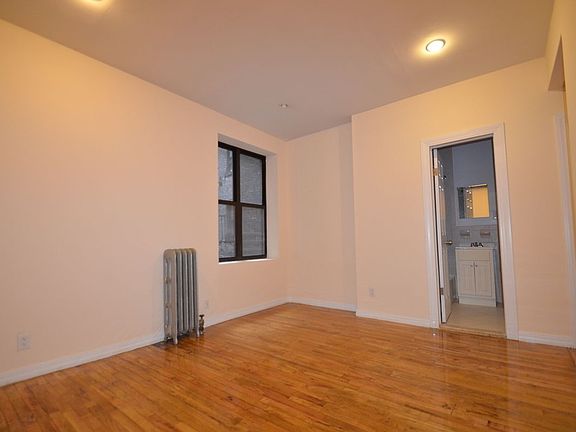 3rd image of 505 W 161st St APT 4