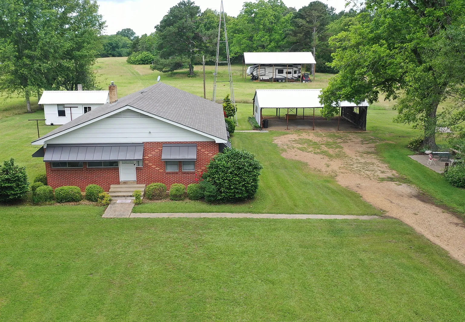 7037 Lilly Rd — Photo 2